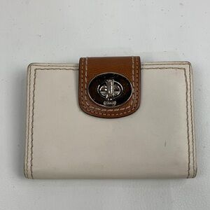 Coach Cream and Tan Leather Wallet Silver Turnkey Opening ID slip pockets
